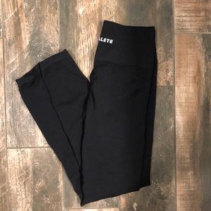 Alphalete Amplify Leggings- Jet Black